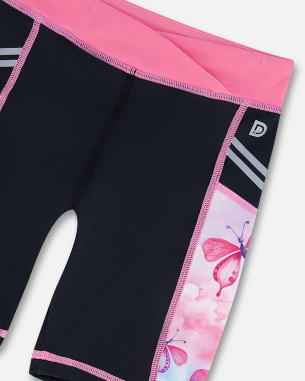 Deux par Deux Short cycliste athlétique imprimé noir, rose et papillons multicolores - Image 3