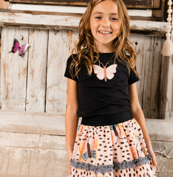 Deux par Deux Haut noir avec appliqué de papillon rose en coton biologique – Image 5